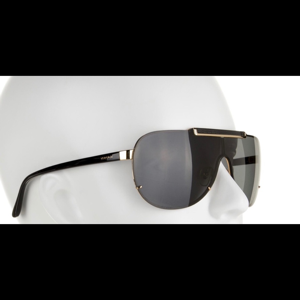 Versace Tinted Shield Sunglasses 🕶